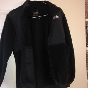 Black North face jacket